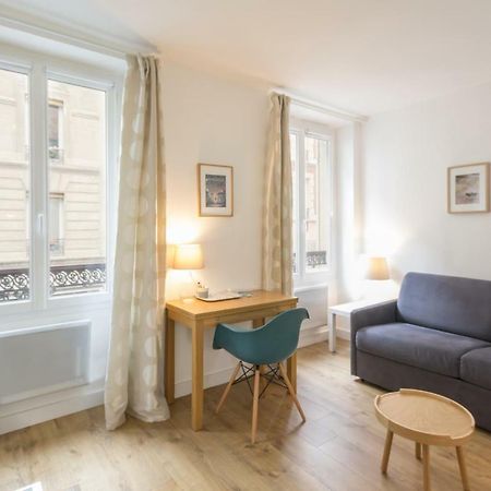 Les Toits De Paris Bed & Breakfast Bagian luar foto