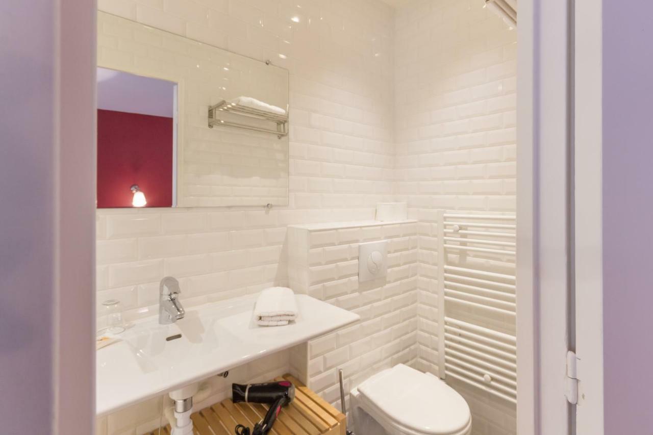 Les Toits De Paris Bed & Breakfast Bagian luar foto