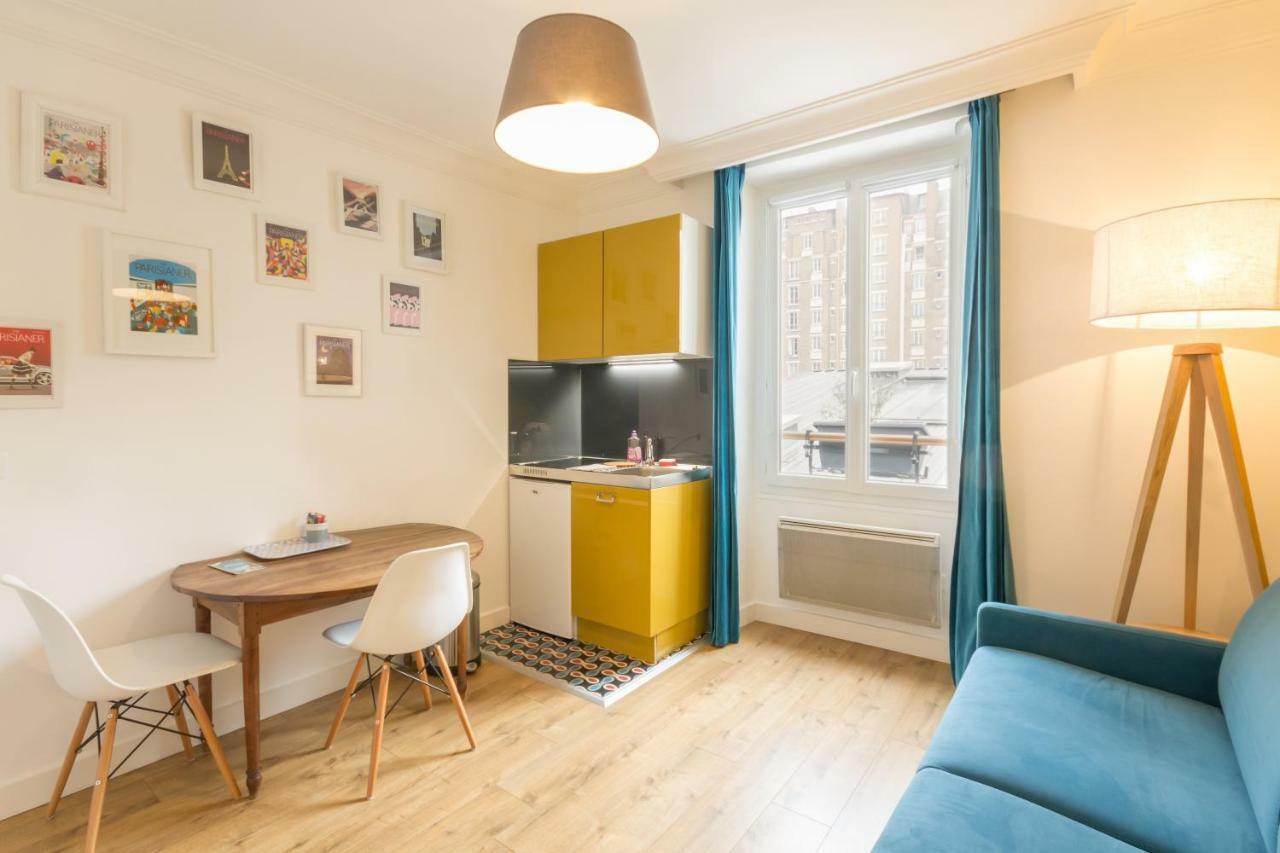 Les Toits De Paris Bed & Breakfast Bagian luar foto