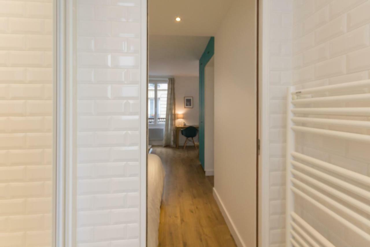 Les Toits De Paris Bed & Breakfast Bagian luar foto