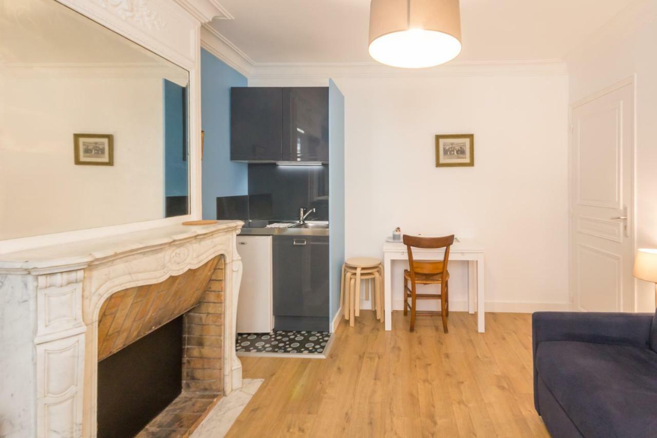 Les Toits De Paris Bed & Breakfast Bagian luar foto