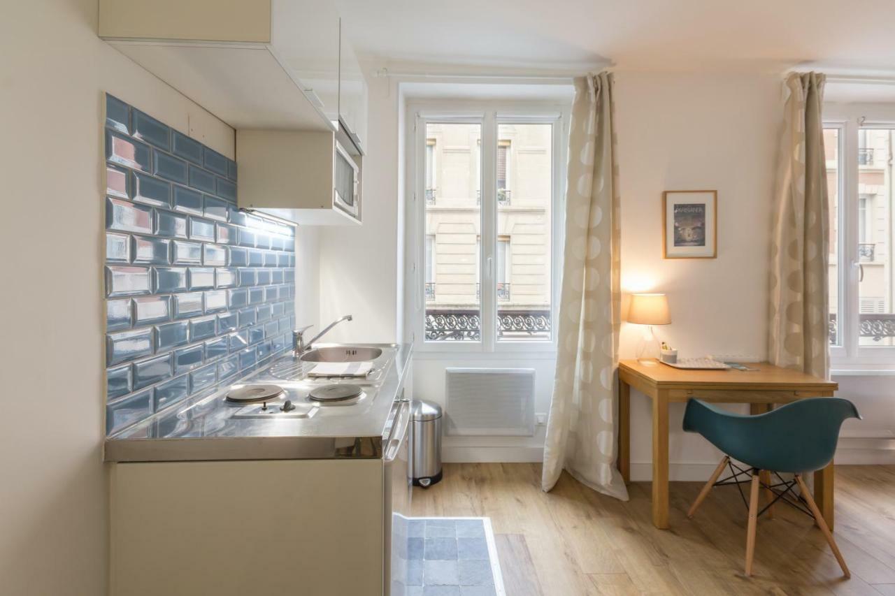 Les Toits De Paris Bed & Breakfast Bagian luar foto