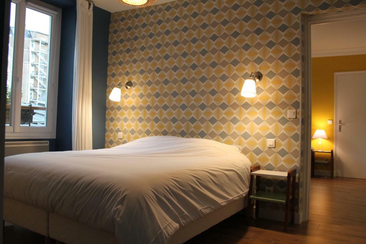 Les Toits De Paris Bed & Breakfast Bagian luar foto