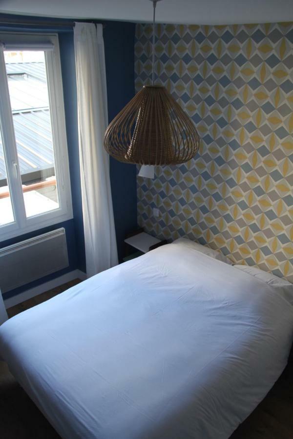 Les Toits De Paris Bed & Breakfast Bagian luar foto