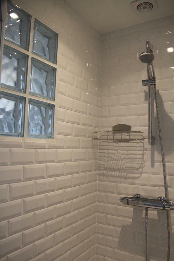 Les Toits De Paris Bed & Breakfast Bagian luar foto